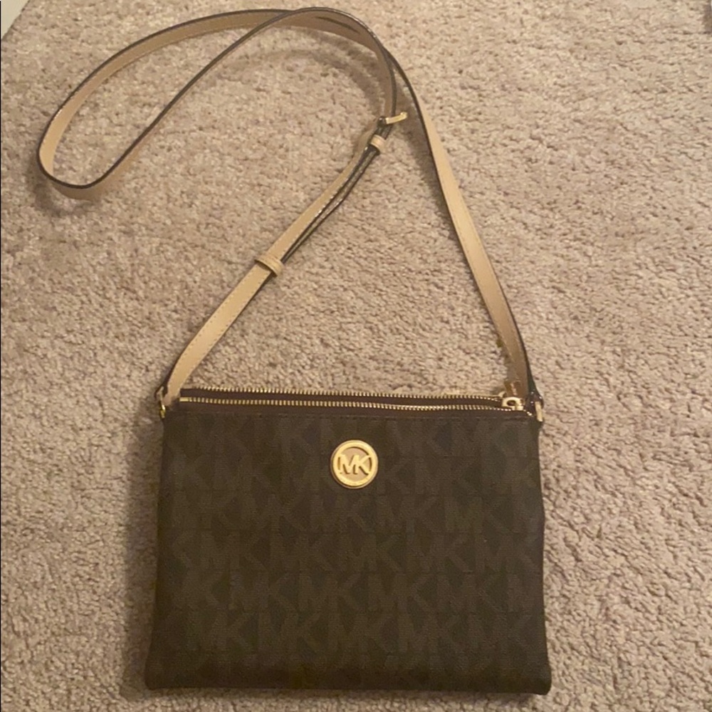 Michael Kors Crossbody Bag💫🤍